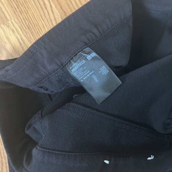 Black Uniqlo jeggings - Picture 2 of 2